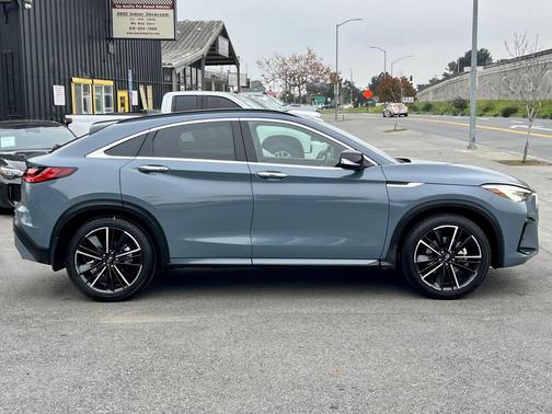 2022 INFINITI QX55 LUXE