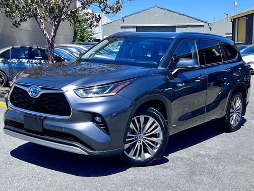 2020 Toyota Highlander Hybrid Platinum