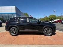 Mosaic Black Metallic 2026 Chevrolet Trax LT