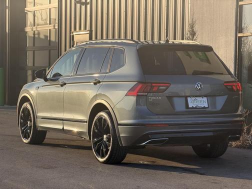 2021 Volkswagen Tiguan 2.0T SE R-Line Black 4MOTION