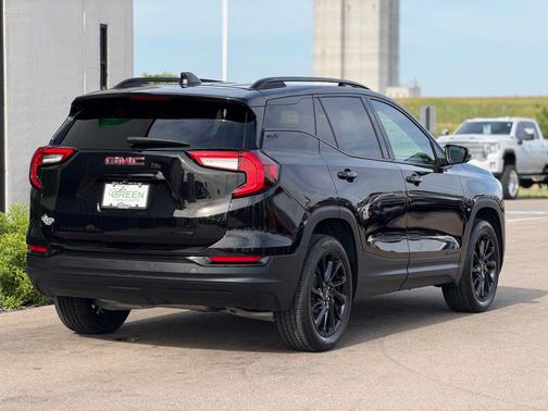 Ebony Twilight Metallic 2023 GMC Terrain SLT