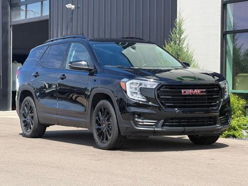 Ebony Twilight Metallic 2023 GMC Terrain SLT