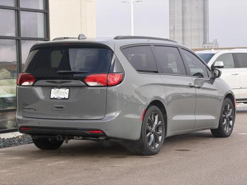 2020 Chrysler Pacifica Touring-L Plus