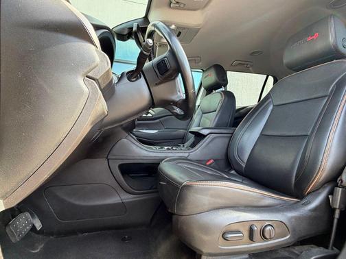 Gray 2023 GMC Acadia AT4