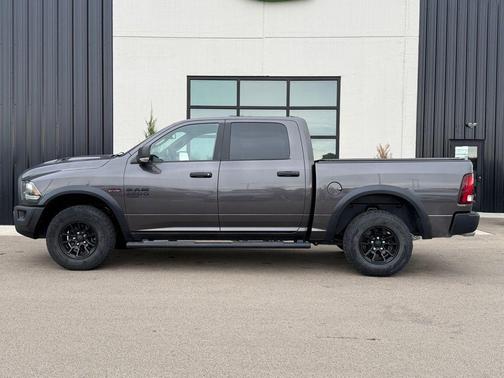 Granite Crystal Metallic Clearcoat 2021 RAM 1500 Classic SLT