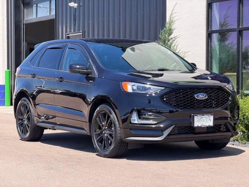 Agate Black Metallic 2024 Ford Edge ST Line
