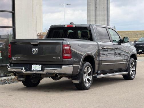 Granite Crystal Metallic Clearcoat 2019 RAM 1500 Laramie
