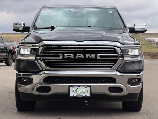 Granite Crystal Metallic Clearcoat 2019 RAM 1500 Laramie