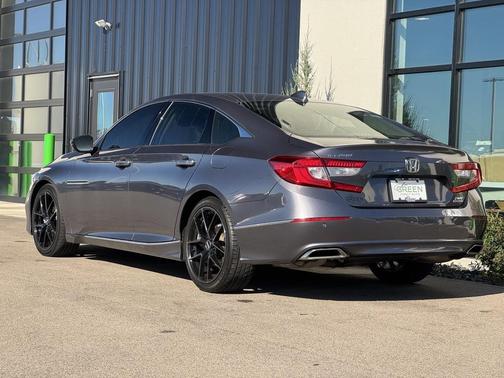 2022 Honda Accord Touring 2.0T