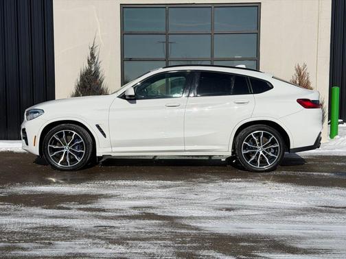 2021 BMW X4 xDrive30i