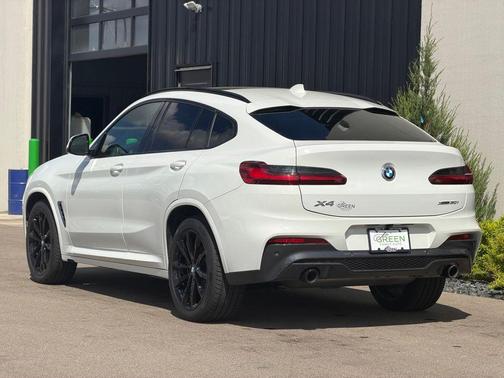 White 2021 BMW X4 xDrive30i