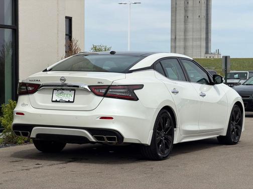 Pearl White TriCoat 2023 Nissan Maxima SL