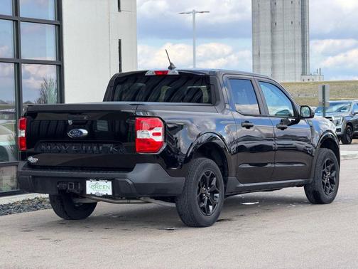 Shadow Black 2024 Ford Maverick XLT