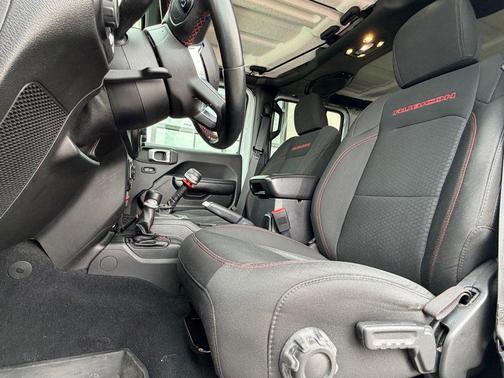 Bright White Clearcoat 2018 Jeep Wrangler Unlimited Rubicon