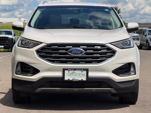 White Platinum Metallic Tri-Coat 2019 Ford Edge Titanium