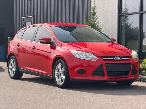 Race Red 2013 Ford Focus SE