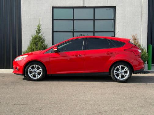 Race Red 2013 Ford Focus SE