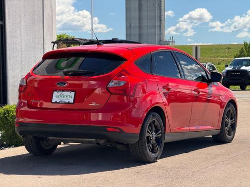 Race Red 2013 Ford Focus SE