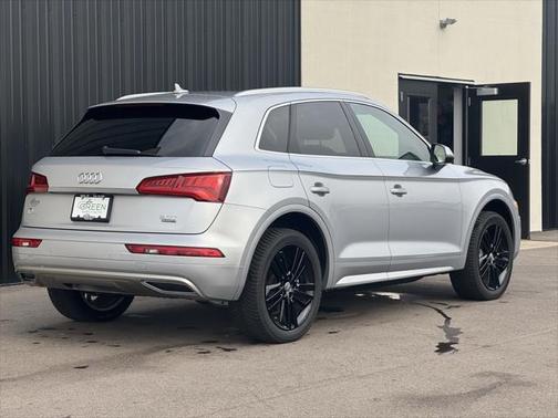 2018 Audi Q5 2.0T Premium Plus
