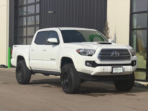 2016 Toyota Tacoma SR5