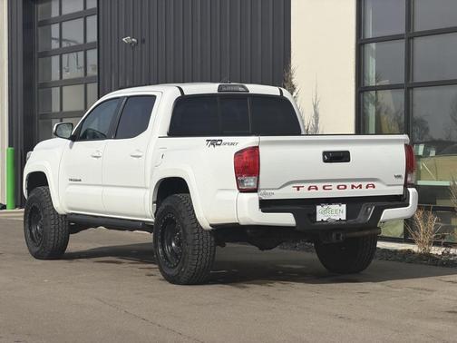 2016 Toyota Tacoma SR5