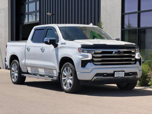 Pearl 2023 Chevrolet Silverado 1500 High Country