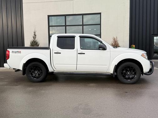2021 Nissan Frontier SV