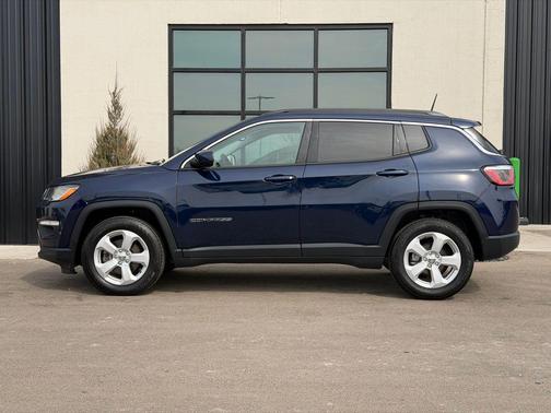 Jazz Blue Pearlcoat 2018 Jeep Compass Latitude
