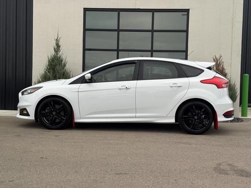 2018 Ford Focus ST ST