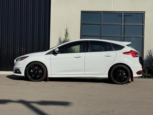 2018 Ford Focus ST ST
