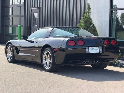 Smokin Asphalt 2004 Chevrolet Corvette Base