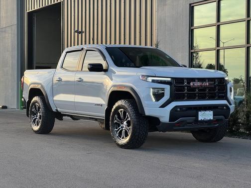 2023 GMC Canyon AT4