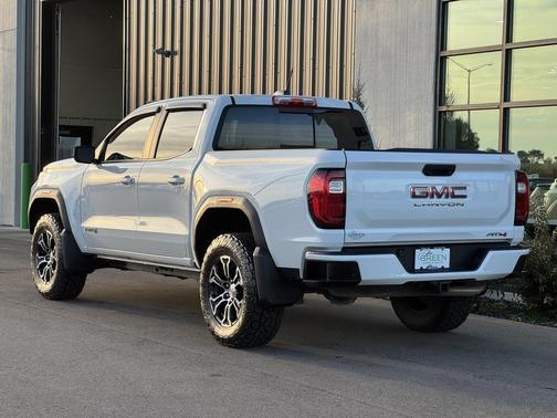 2023 GMC Canyon AT4