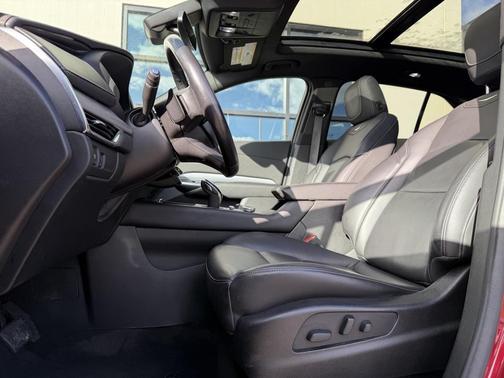 2020 Cadillac XT4 Premium Luxury