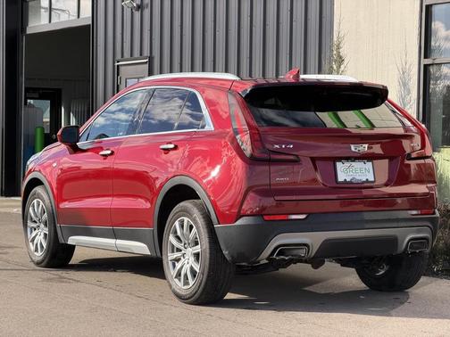 2020 Cadillac XT4 Premium Luxury