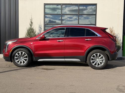 2020 Cadillac XT4 Premium Luxury