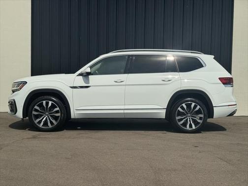 2022 Volkswagen Atlas 3.6L SEL Premium