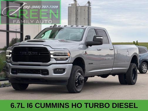 Billet Silver Metallic Clearcoat 2024 RAM 3500 Laramie Crew Cab 4x4 8' Box