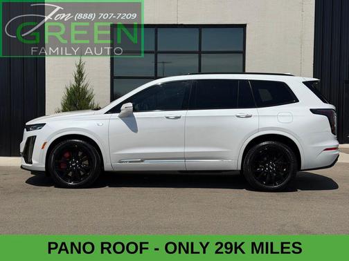 Crystal White Tricoat 2024 Cadillac XT6 Sport AWD