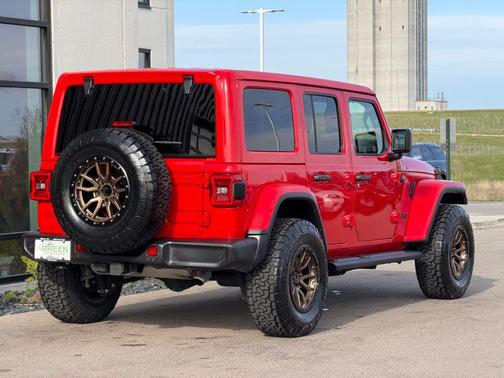 Firecracker Red Clearcoat 2022 Jeep Wrangler Unlimited Sahara