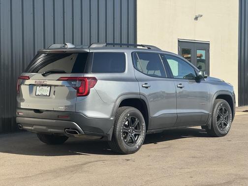 2021 GMC Acadia AWD AT4