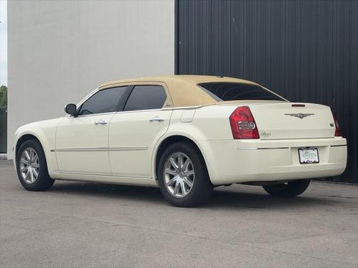 2010 Chrysler 300 Touring/Signature/Executive Series
