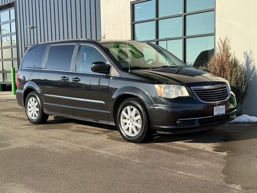 2013 Chrysler Town & Country Touring