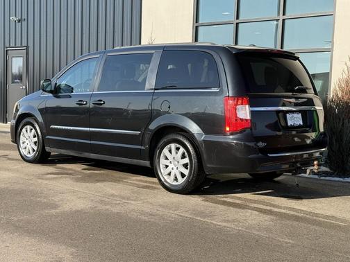 2013 Chrysler Town & Country Touring