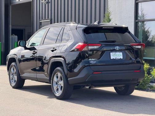 Midnight Black Metallic 2022 Toyota RAV4 Hybrid LE
