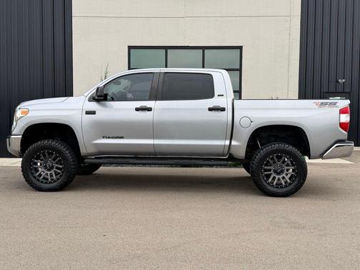 Silver Sky Metallic 2016 Toyota Tundra SR5