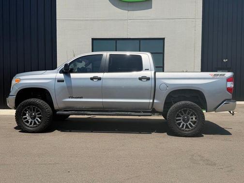 Silver Sky Metallic 2016 Toyota Tundra SR5