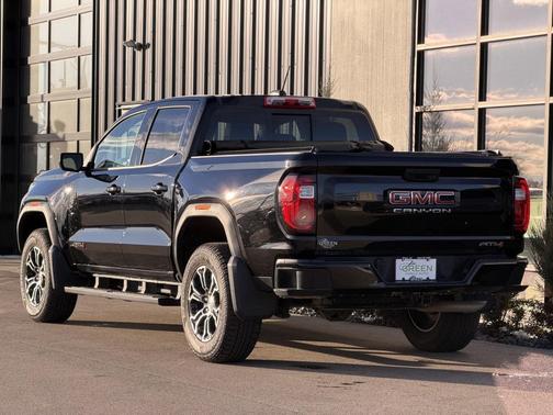 2024 GMC Canyon AT4
