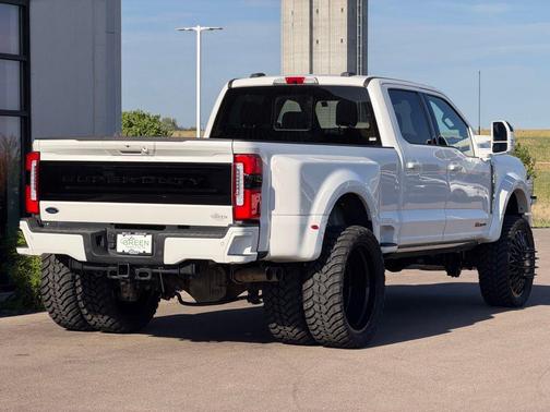 Star White Metallic Tri-Coat 2025 Ford F-450 Platinum