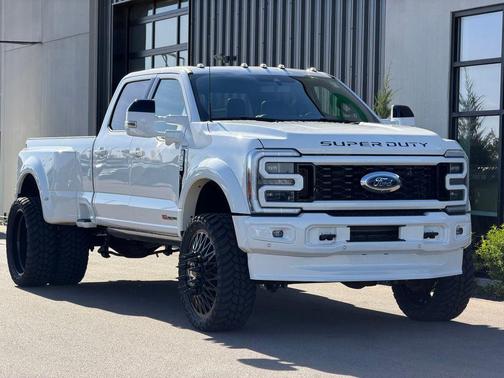 Star White Metallic Tri-Coat 2025 Ford F-450 Platinum